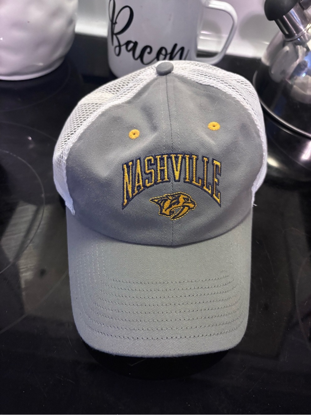 Nashville men’s Gray & White Mesh Baseball Cap
